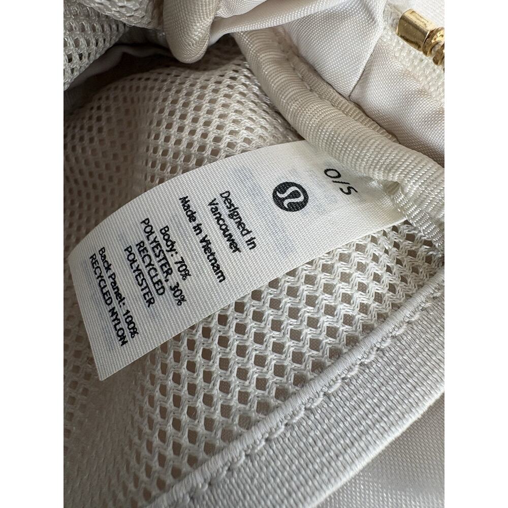 Lululemon Everywhere Belt Bag 1L Fleece White Opal/Gold Beautiful Crossbody - Picture 5 of 9